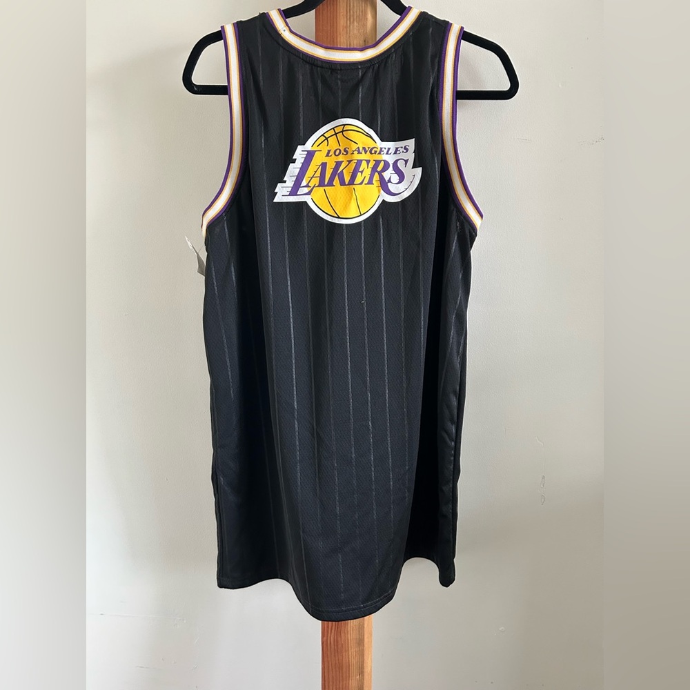 NBA Black Los Angeles Lakers Jersey - Picture 3 of 3